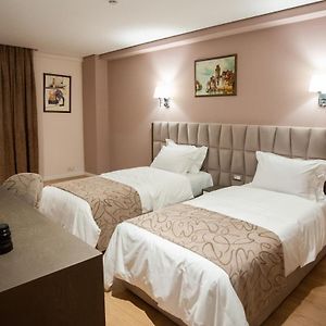 Habitación con 2 Camas Individuales